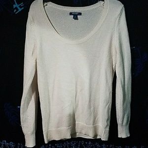 white old navy sweater